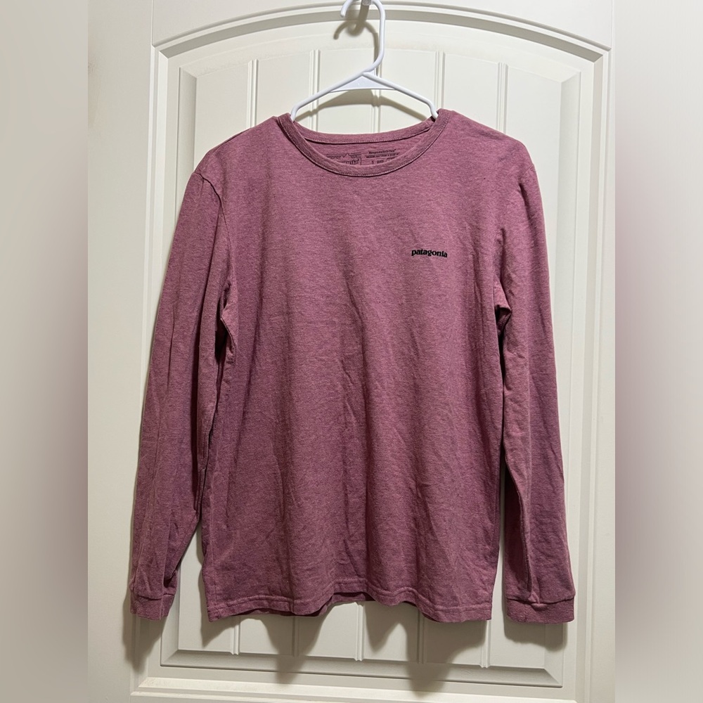 Women's Long-Sleeved P-6 Logo Responsibili-Tee
Size S